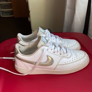 White nike sneakers